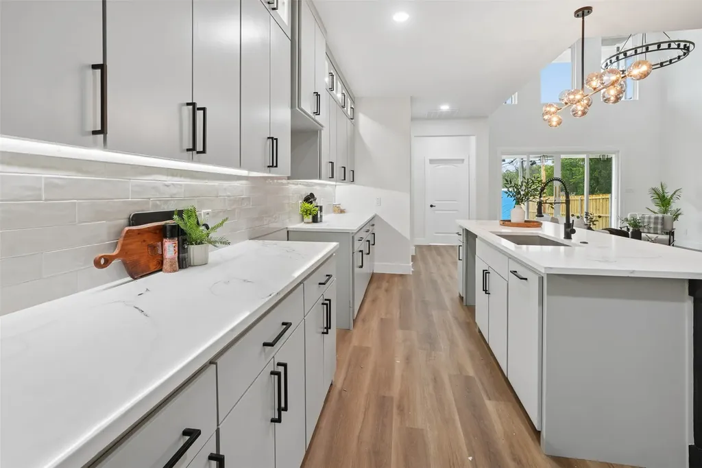 2646 Alabama Avenue Dallas TX 75216