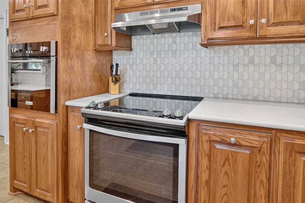 825 Elm Street Graham TX 76450