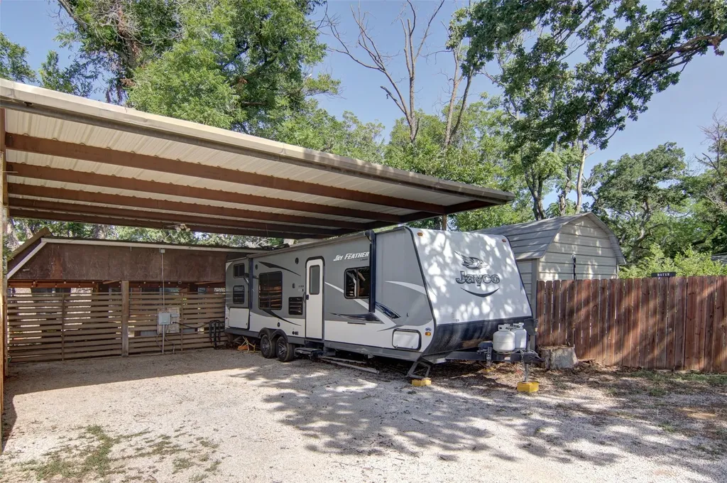 825 Elm Street Graham TX 76450