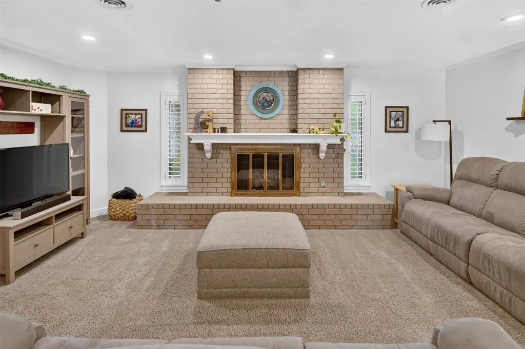 825 Elm Street Graham TX 76450