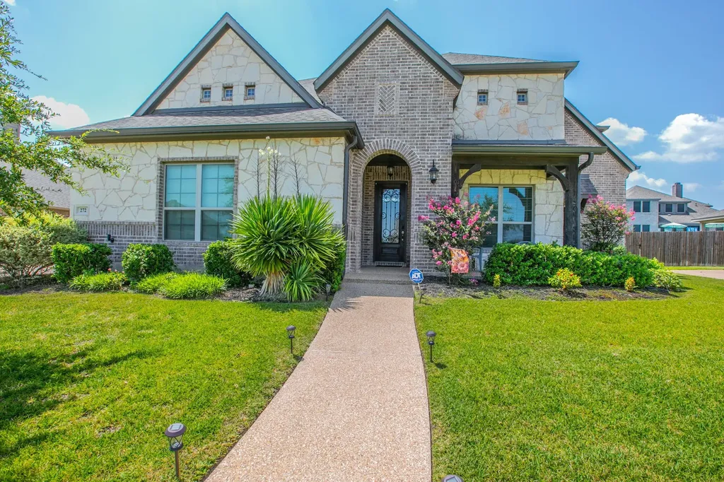 272 Big Creek Loop Hewitt TX 76643