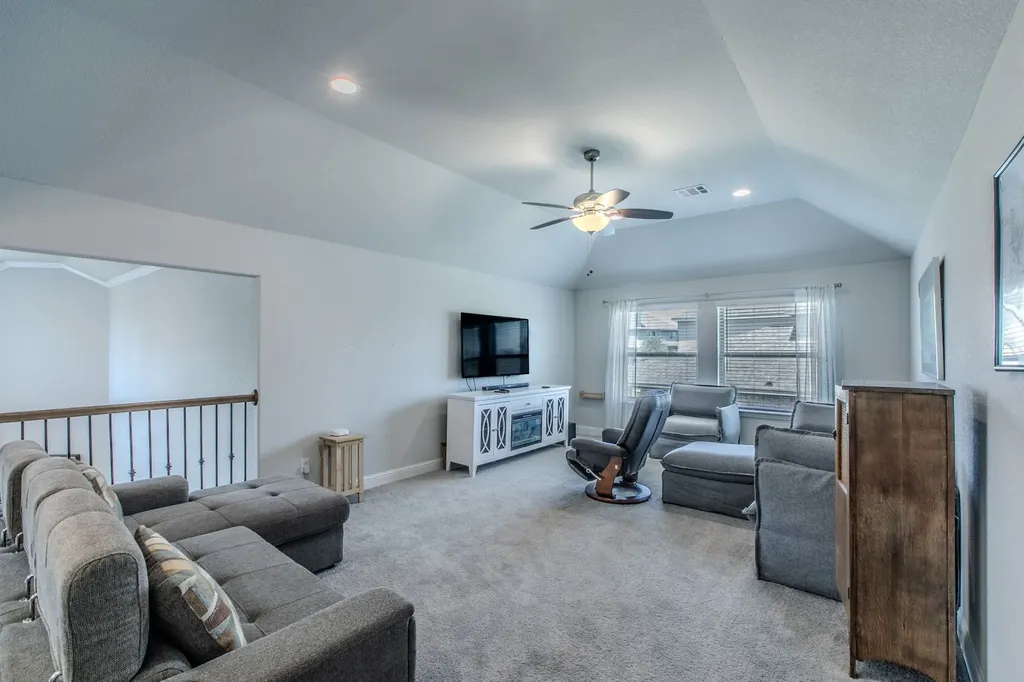 272 Big Creek Loop Hewitt TX 76643