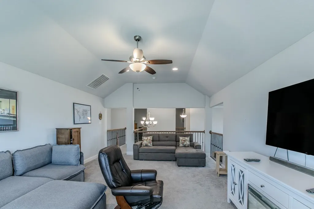 272 Big Creek Loop Hewitt TX 76643