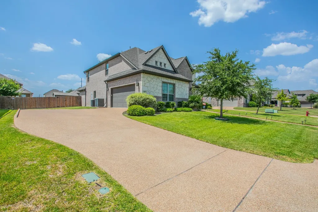 272 Big Creek Loop Hewitt TX 76643