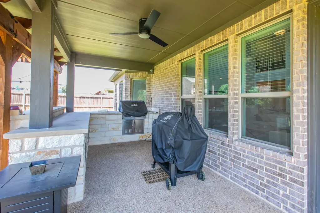 272 Big Creek Loop Hewitt TX 76643