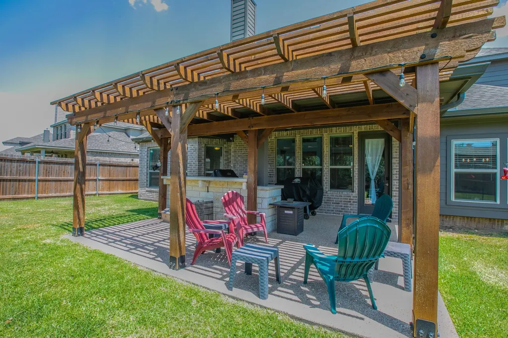 272 Big Creek Loop Hewitt TX 76643