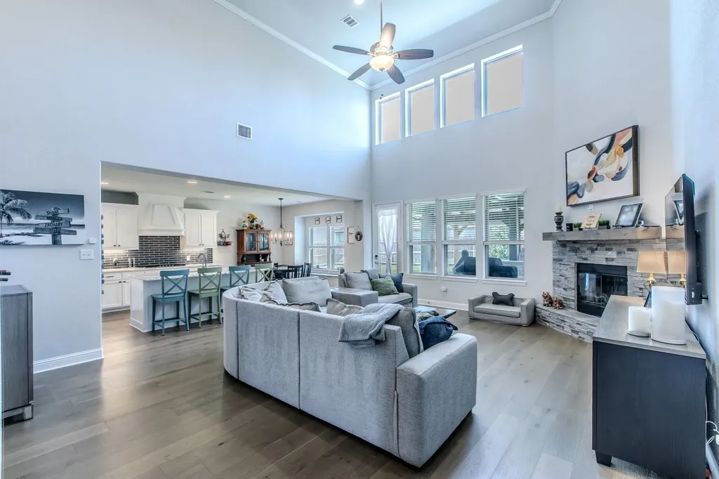 272 Big Creek Loop Hewitt TX 76643