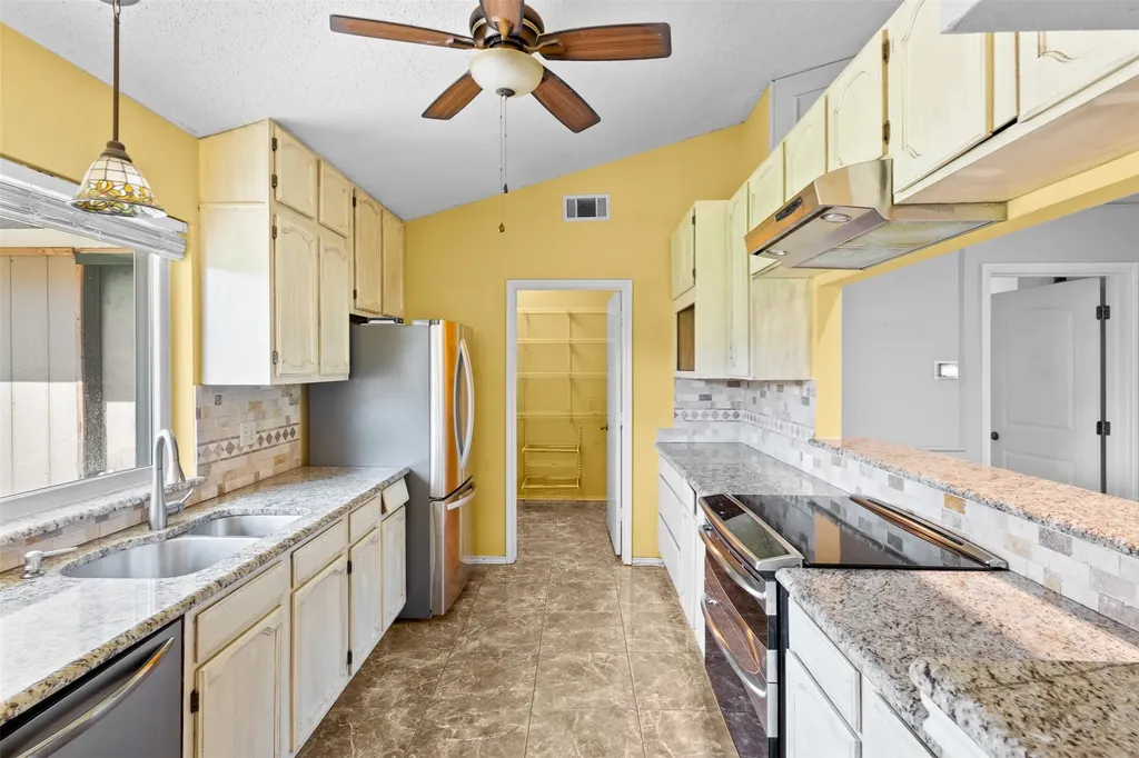 910 Green Canyon Drive Mesquite TX 75150