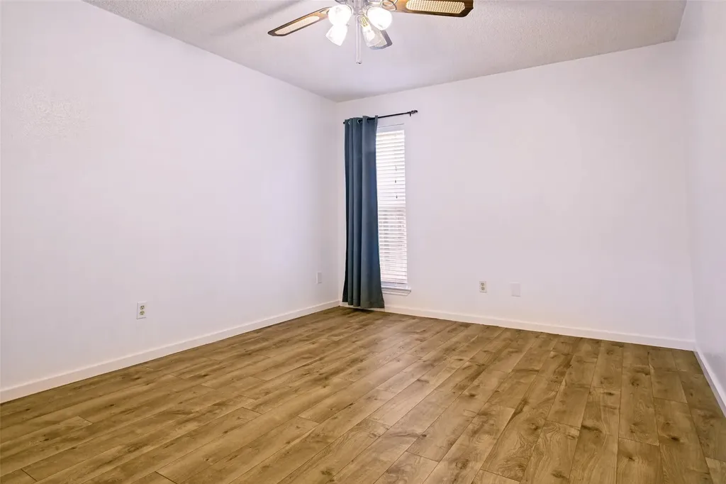 1032 Cherrywood Lane Carrollton TX 75006