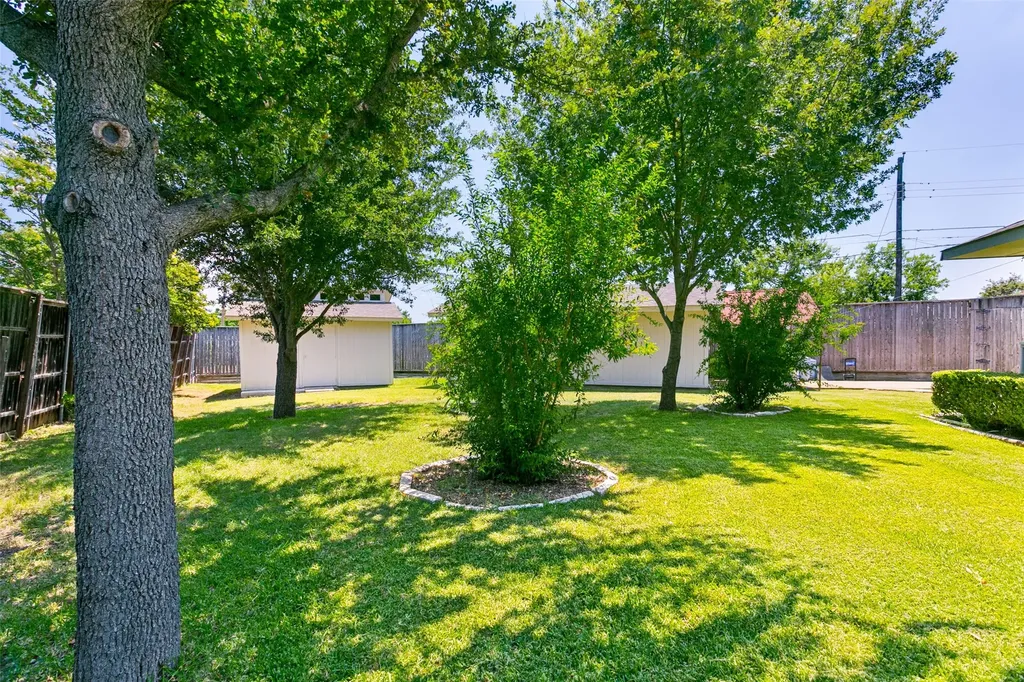 1032 Cherrywood Lane Carrollton TX 75006