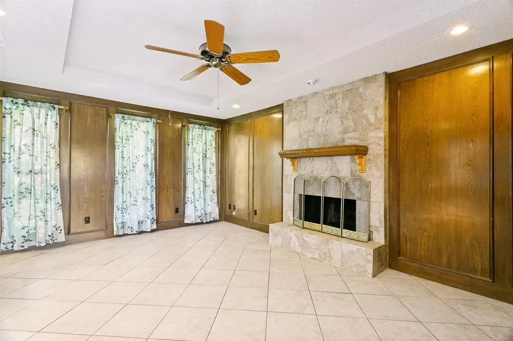 1032 Cherrywood Lane Carrollton TX 75006