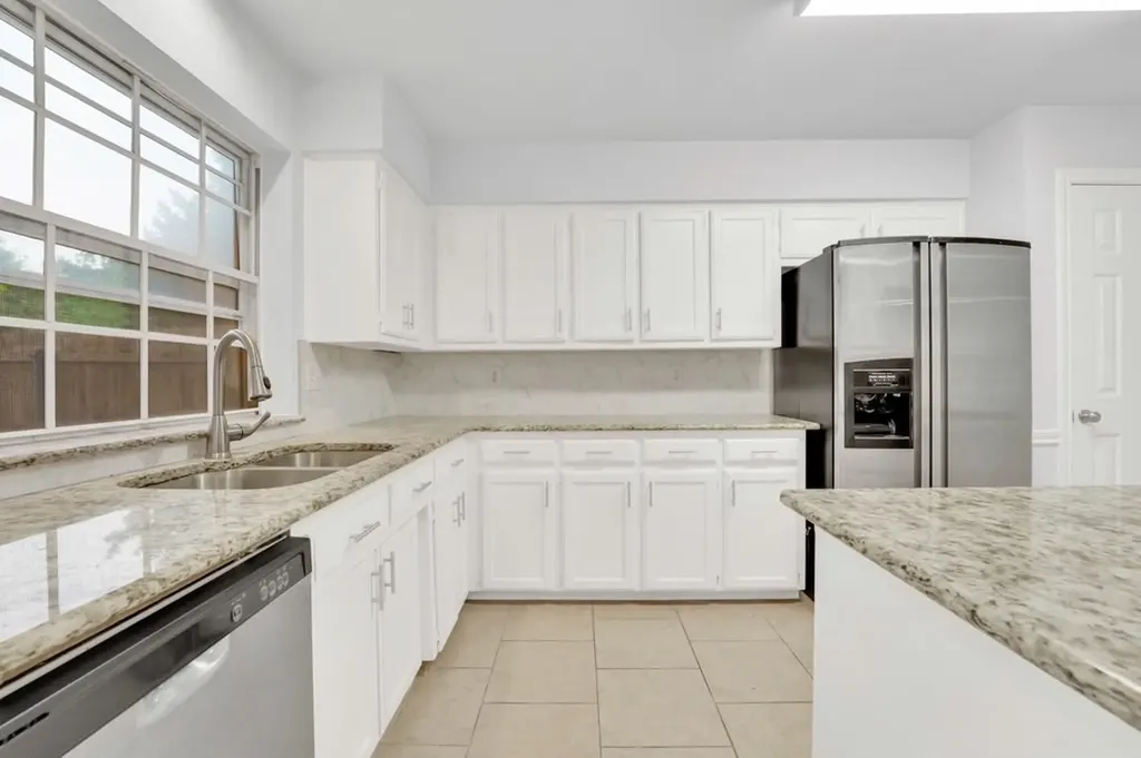 3057 Waterfront Circle Garland TX 75042