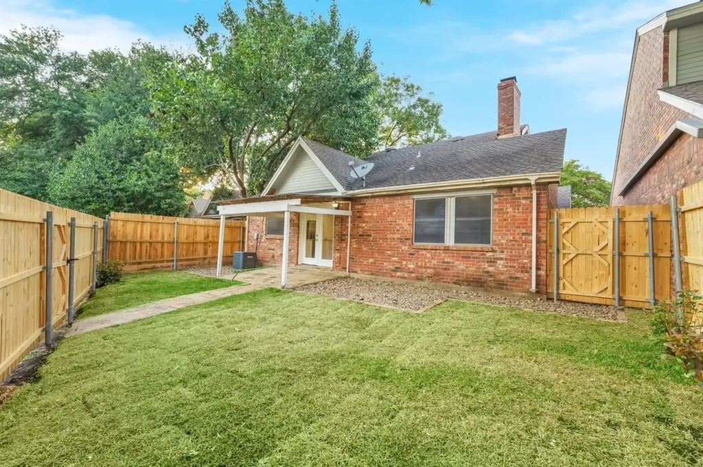 3057 Waterfront Circle Garland TX 75042