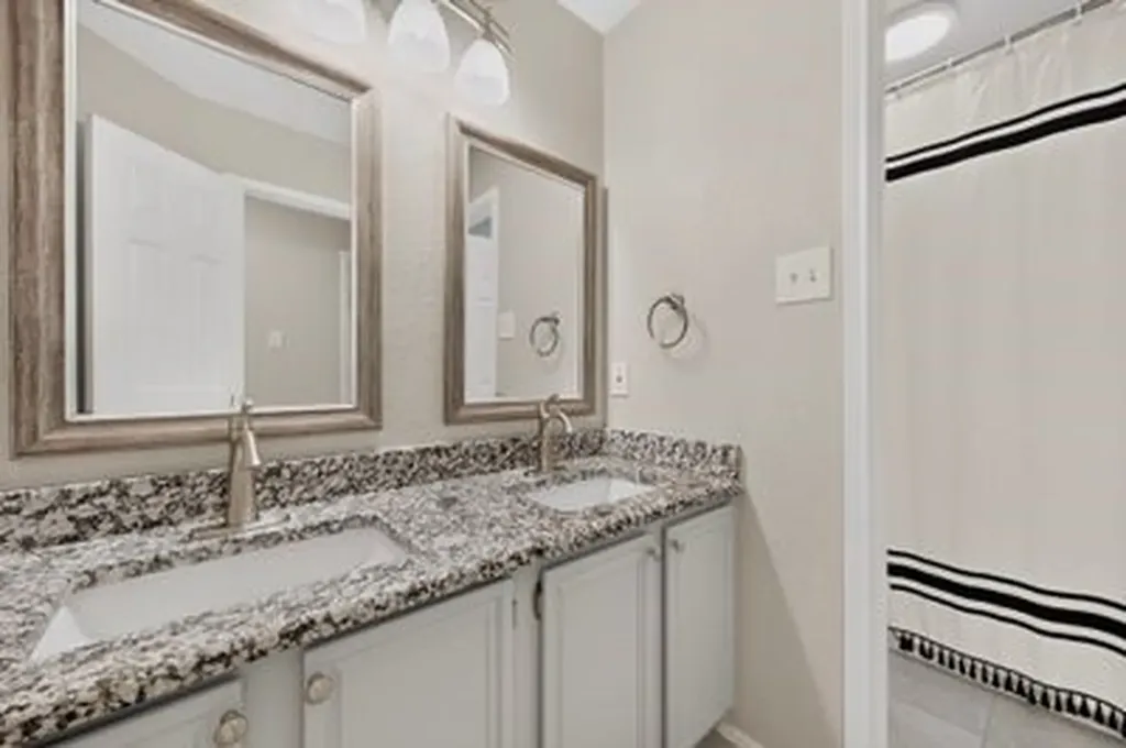 3484 Braes Meadow Drive Grand Prairie TX 75052