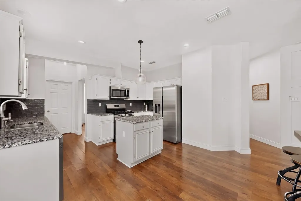 3484 Braes Meadow Drive Grand Prairie TX 75052
