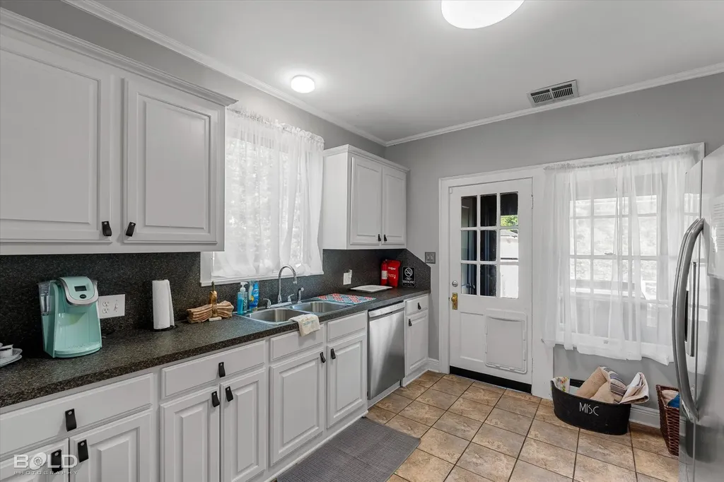 3444 Beverly Place Shreveport LA 71105