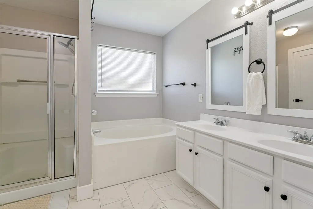169 Adams Drive Crowley TX 76036