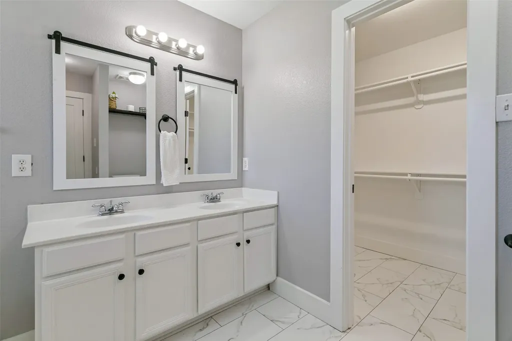 169 Adams Drive Crowley TX 76036