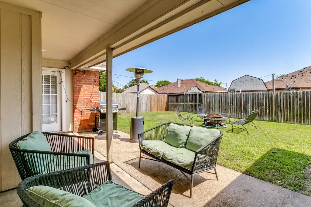 169 Adams Drive Crowley TX 76036