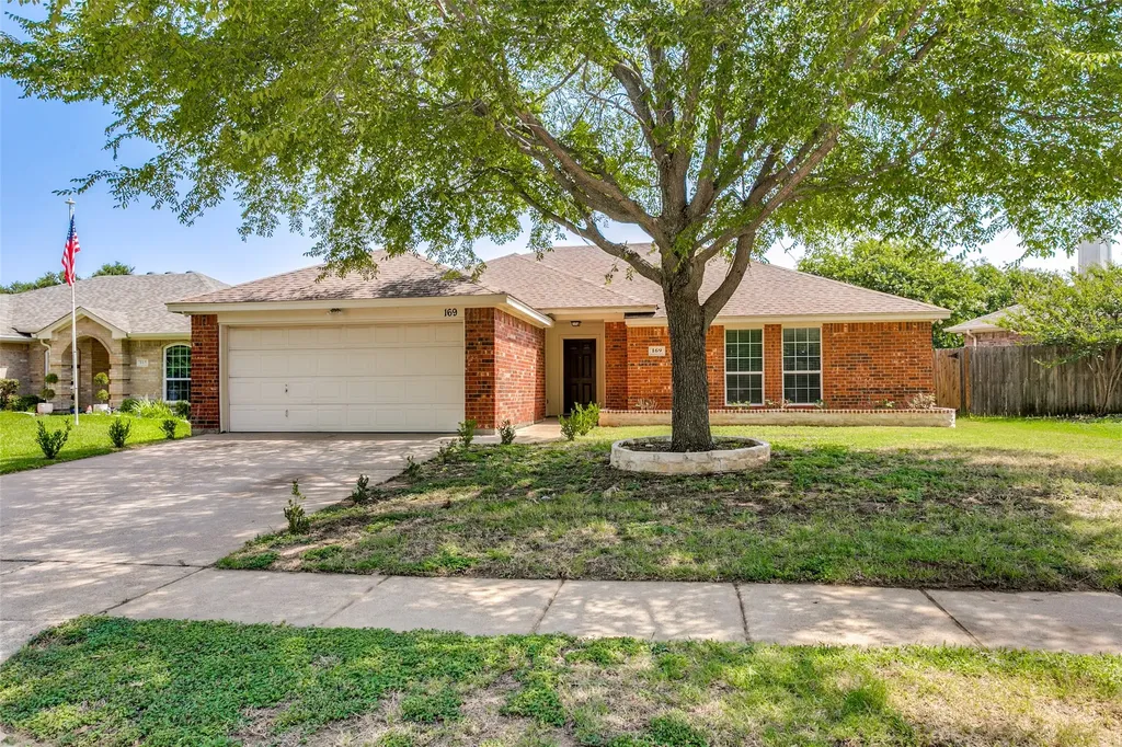169 Adams Drive Crowley TX 76036