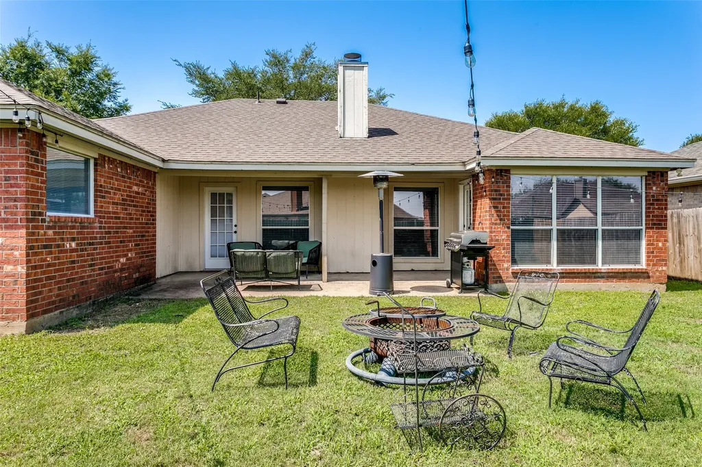 169 Adams Drive Crowley TX 76036
