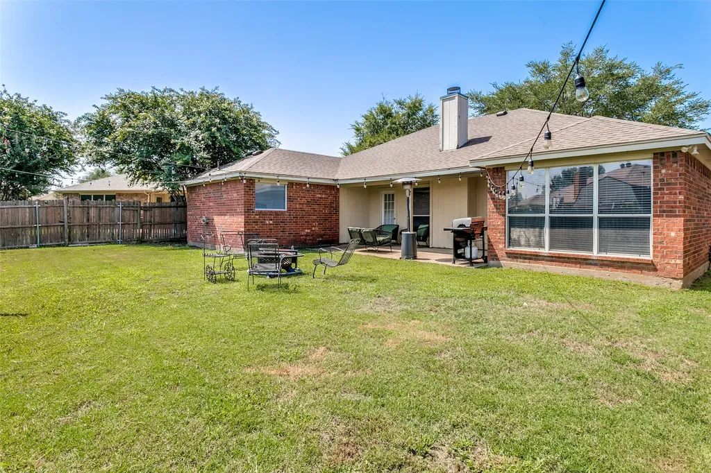 169 Adams Drive Crowley TX 76036