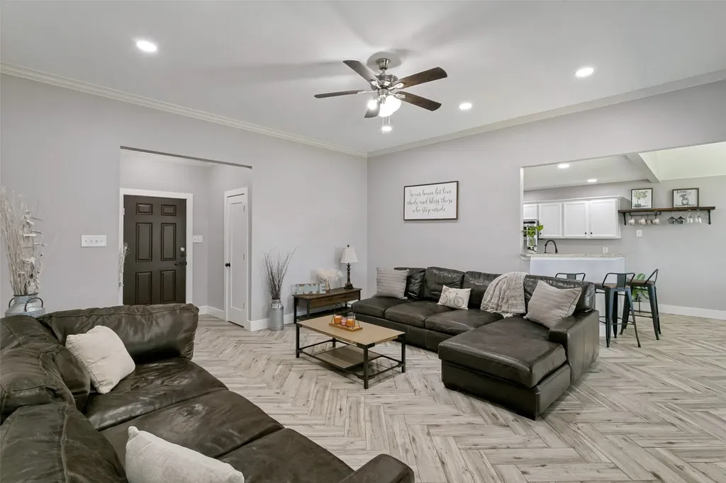 169 Adams Drive Crowley TX 76036