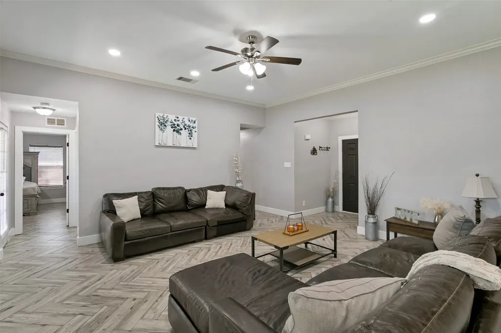 169 Adams Drive Crowley TX 76036