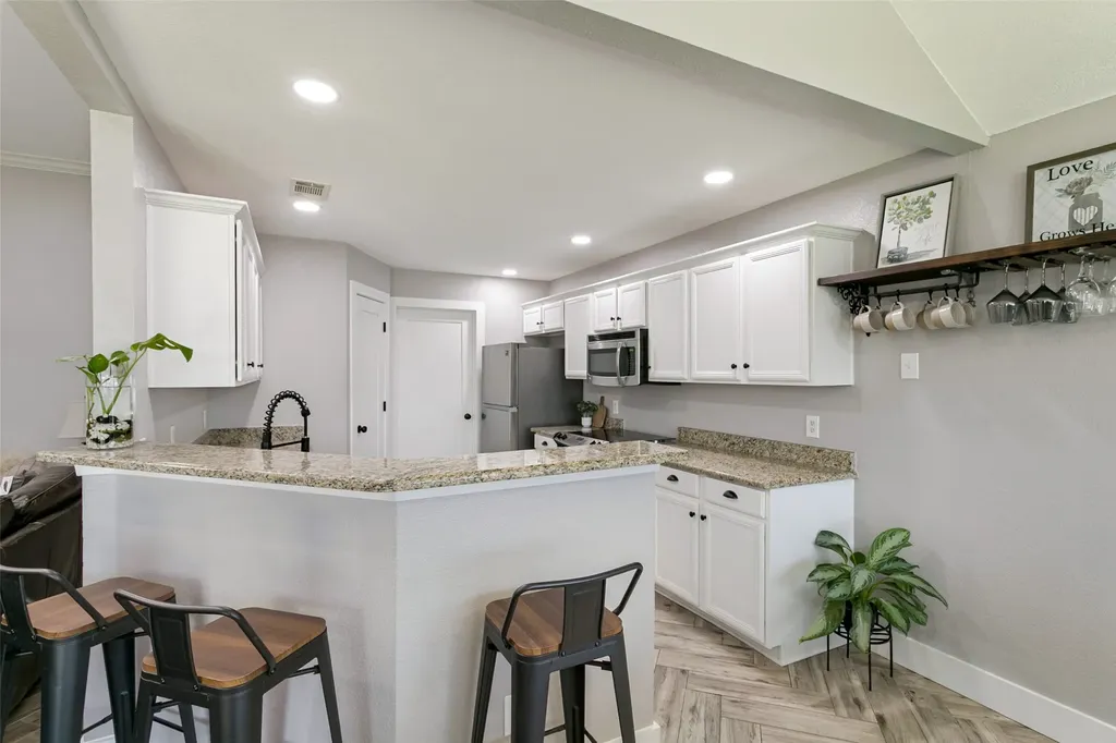 169 Adams Drive Crowley TX 76036