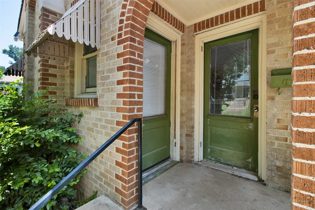 106 N College Street Marshall TX 75670