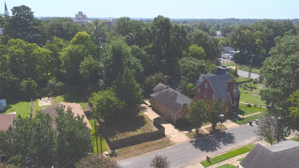 106 N College Street Marshall TX 75670
