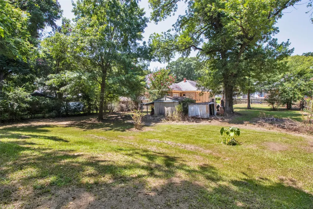 106 N College Street Marshall TX 75670