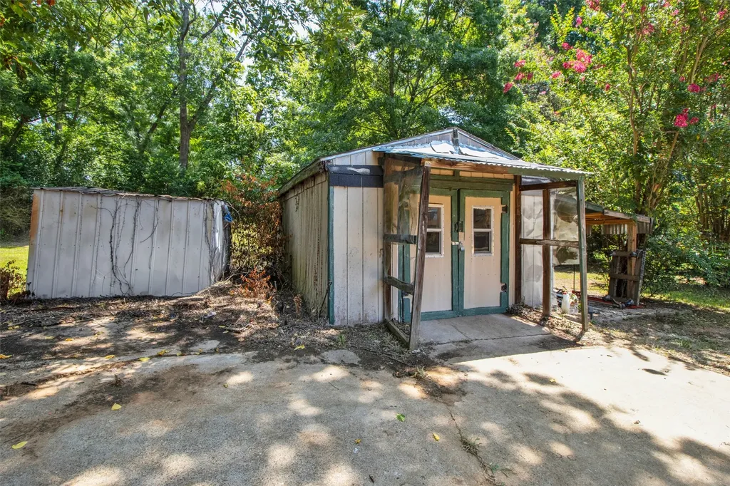 106 N College Street Marshall TX 75670