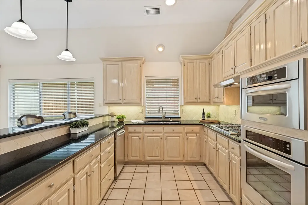1105 Hills Creek Drive Mckinney TX 75072