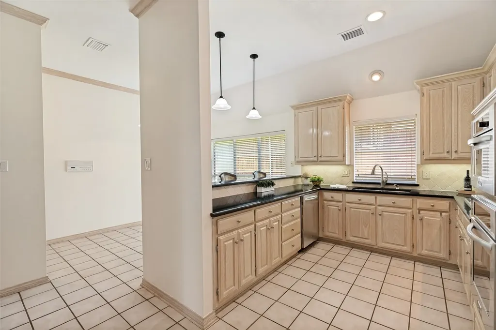 1105 Hills Creek Drive Mckinney TX 75072