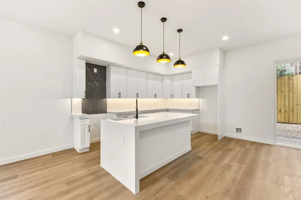 438 Bonnie View Road Dallas TX 75203