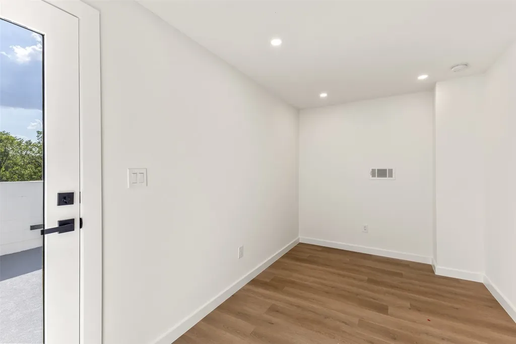 438 Bonnie View Road Dallas TX 75203