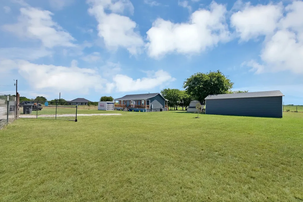 1237 Private Road 4219 Decatur TX 76234