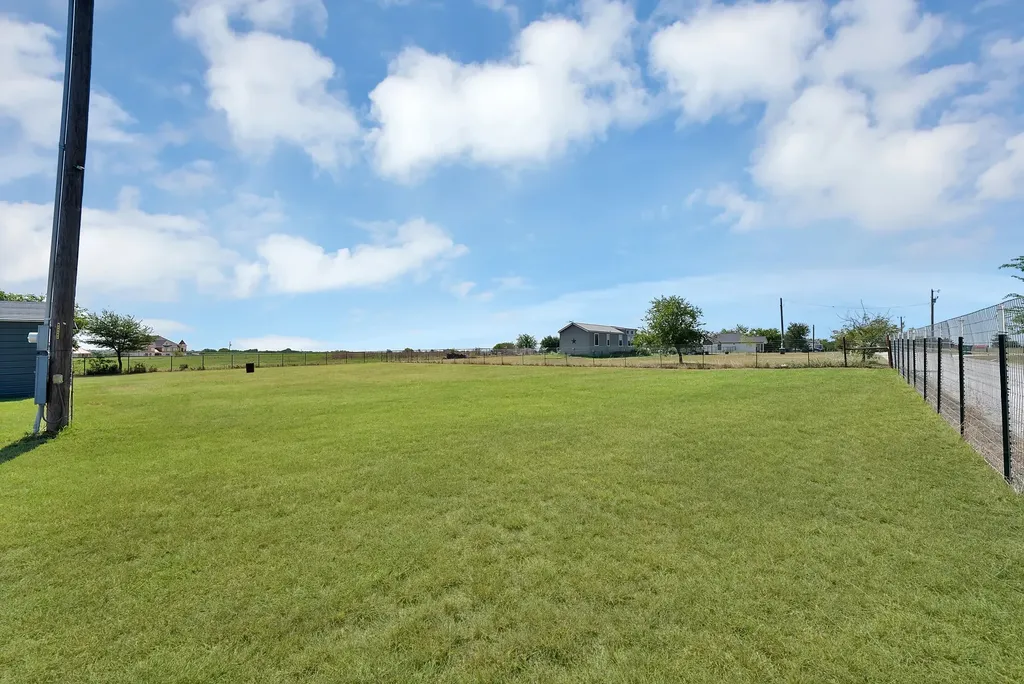 1237 Private Road 4219 Decatur TX 76234