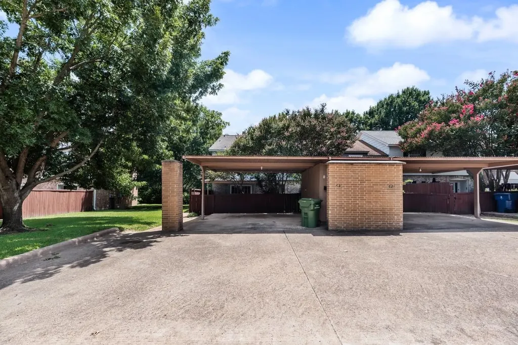 624 Trailwood Court Garland TX 75039