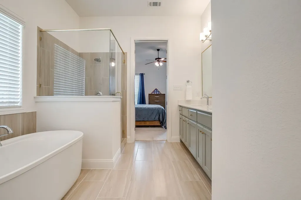 214 Observation Drive N Aledo TX 76008