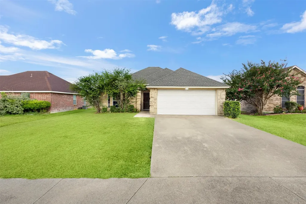 624 Jordan Lane Waxahachie TX 75165