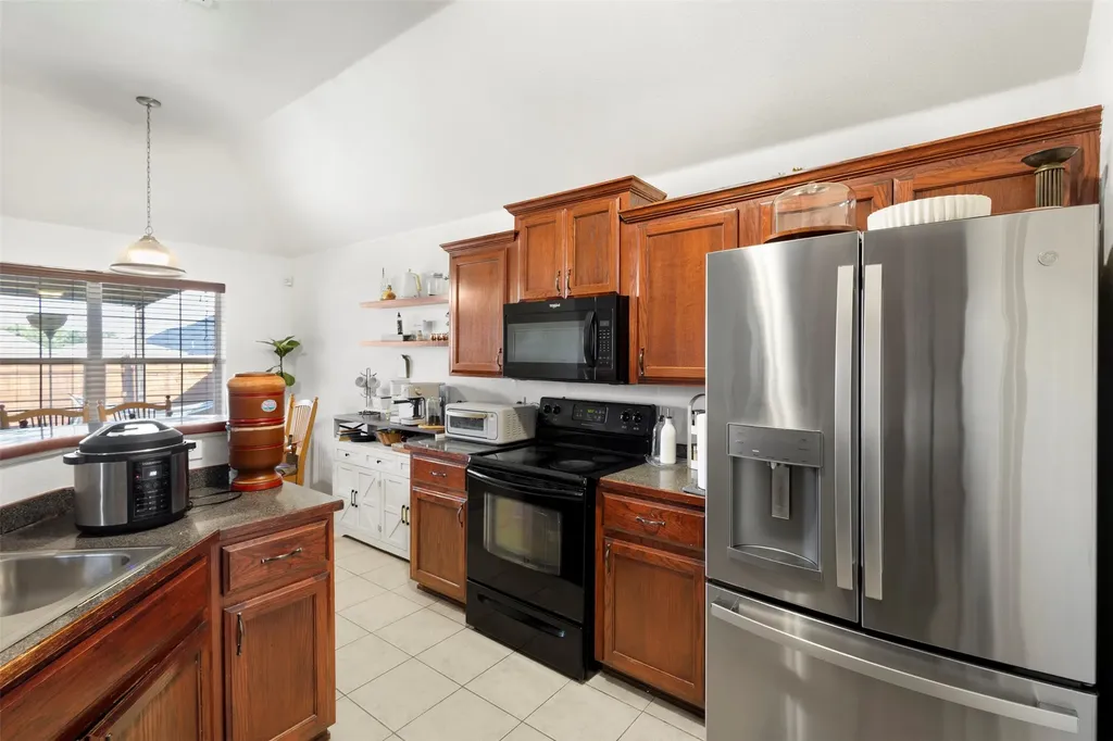 624 Jordan Lane Waxahachie TX 75165