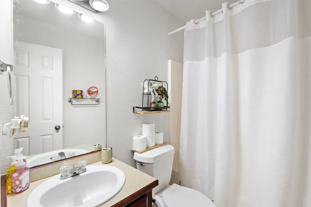 624 Jordan Lane Waxahachie TX 75165