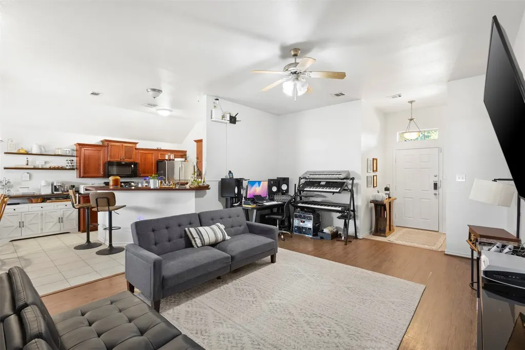 624 Jordan Lane Waxahachie TX 75165