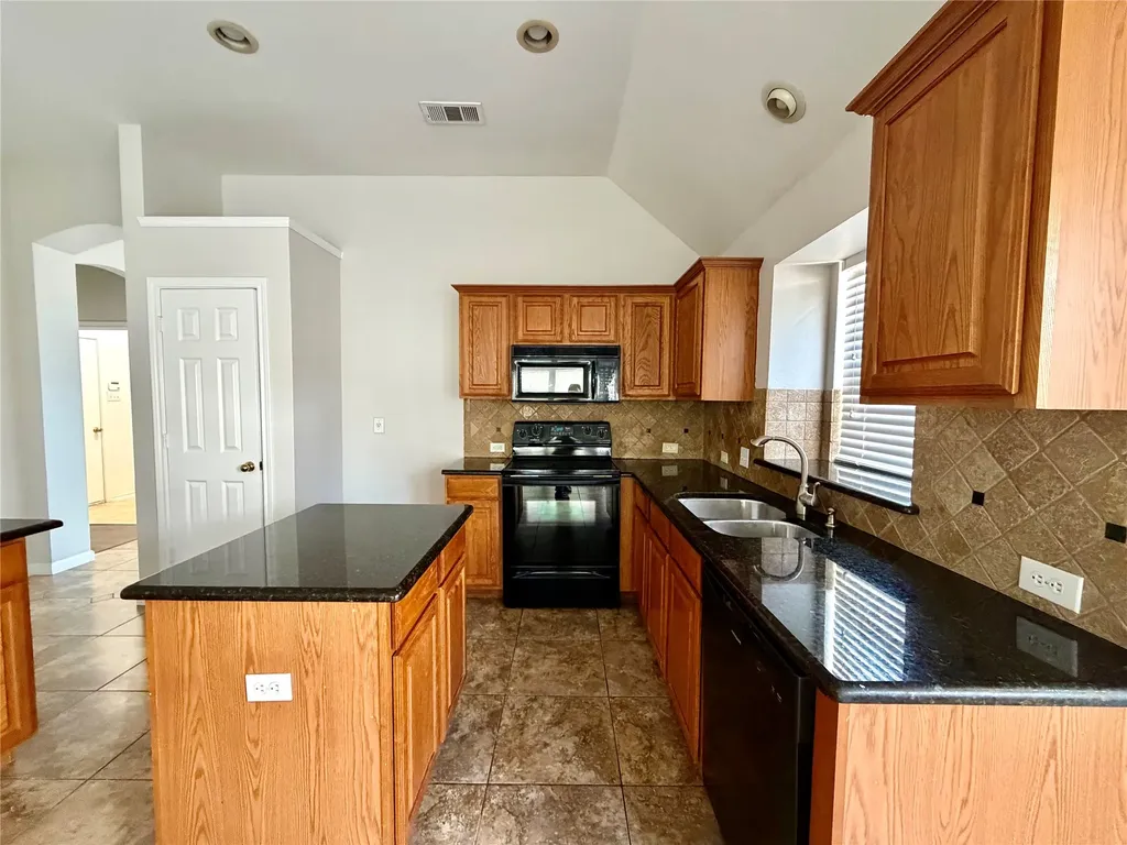 4308 Linda Kay Lane Grand Prairie TX 75052