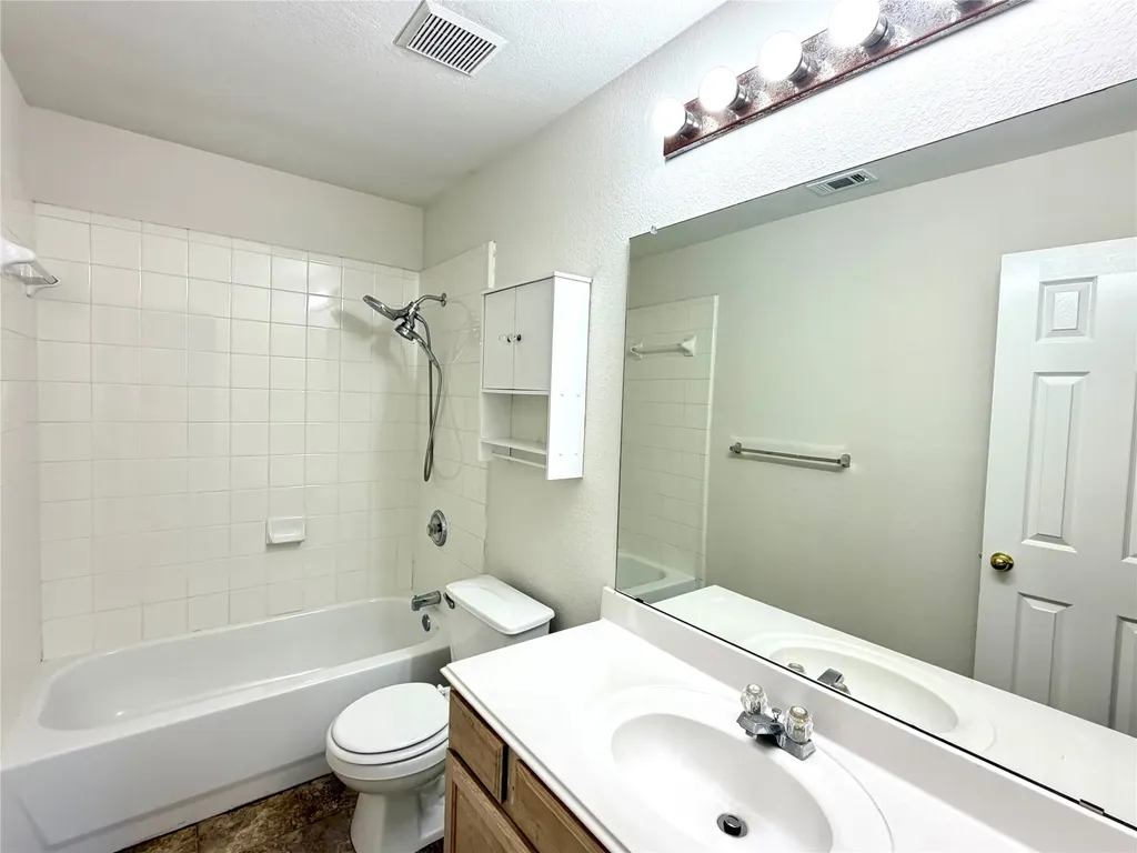 4308 Linda Kay Lane Grand Prairie TX 75052