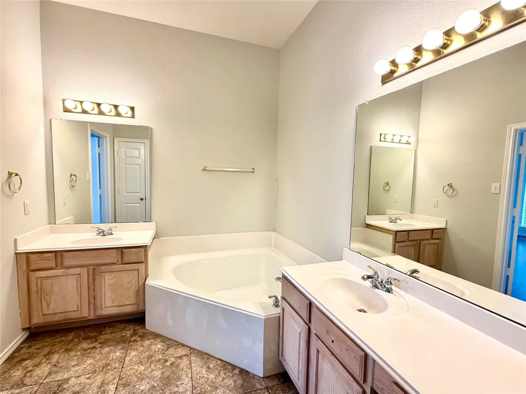 4308 Linda Kay Lane Grand Prairie TX 75052