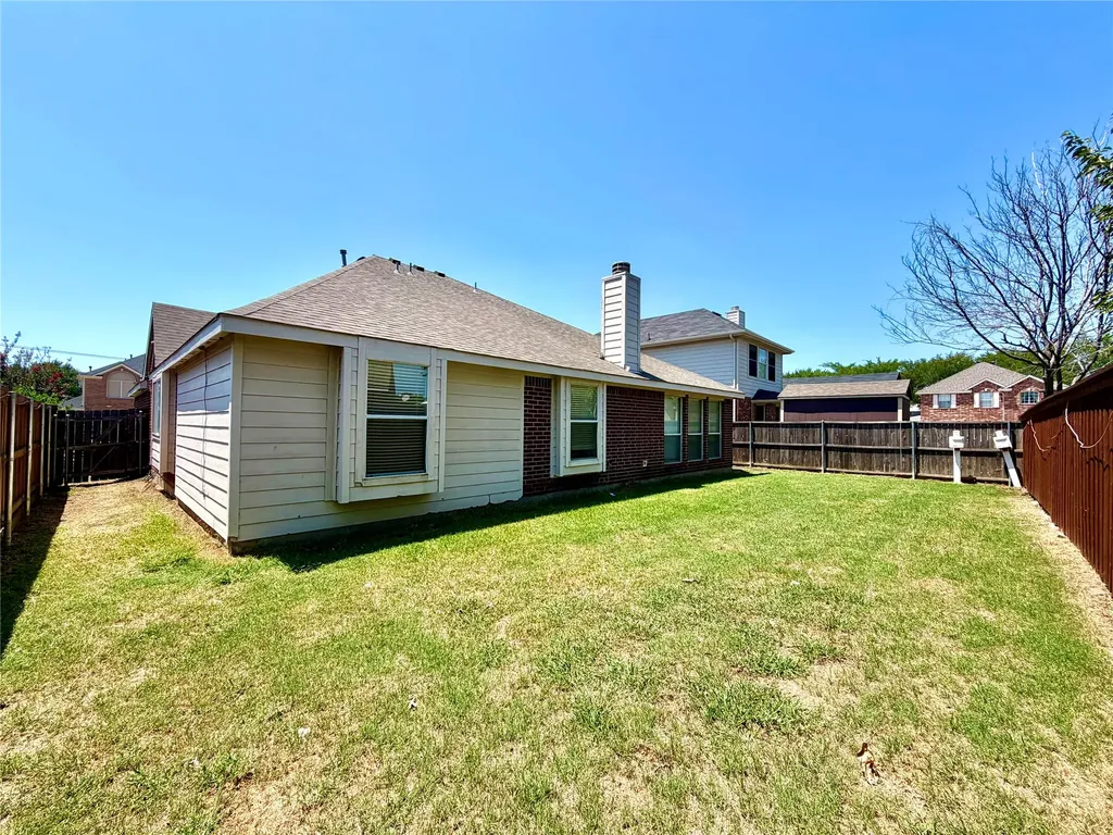 4308 Linda Kay Lane Grand Prairie TX 75052