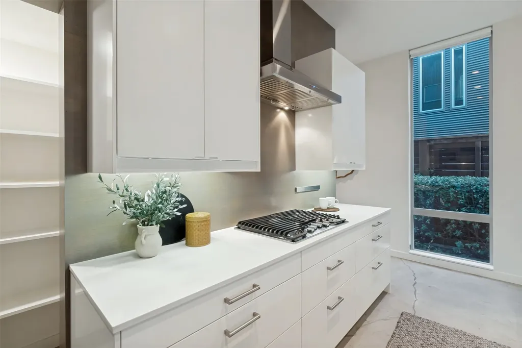 4405 Roseland Avenue Dallas TX 75204